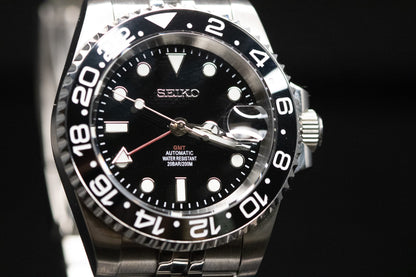 Seikomod Black on Black GMT