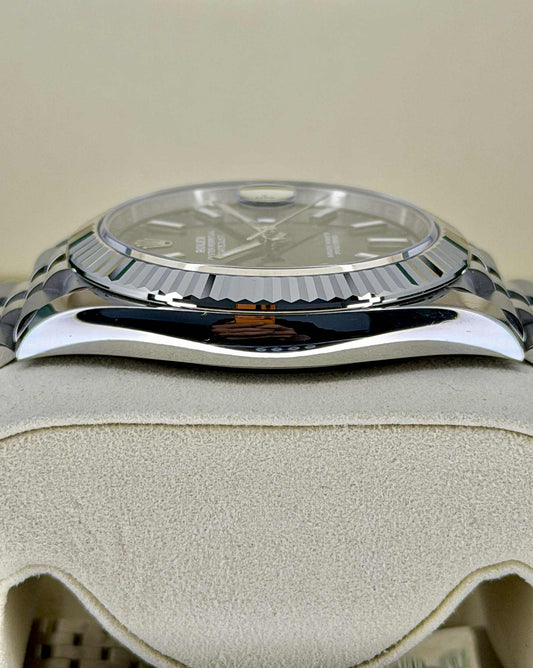 Rolex Datejust 41 – Black Dial on Jubilee