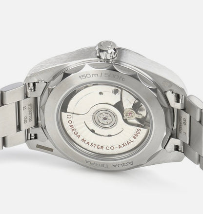 2022 Omega Aqua Terra “Hullswhite” – 18K Sedna Gold – 38mm Ref: 220.10.38.20.02.002