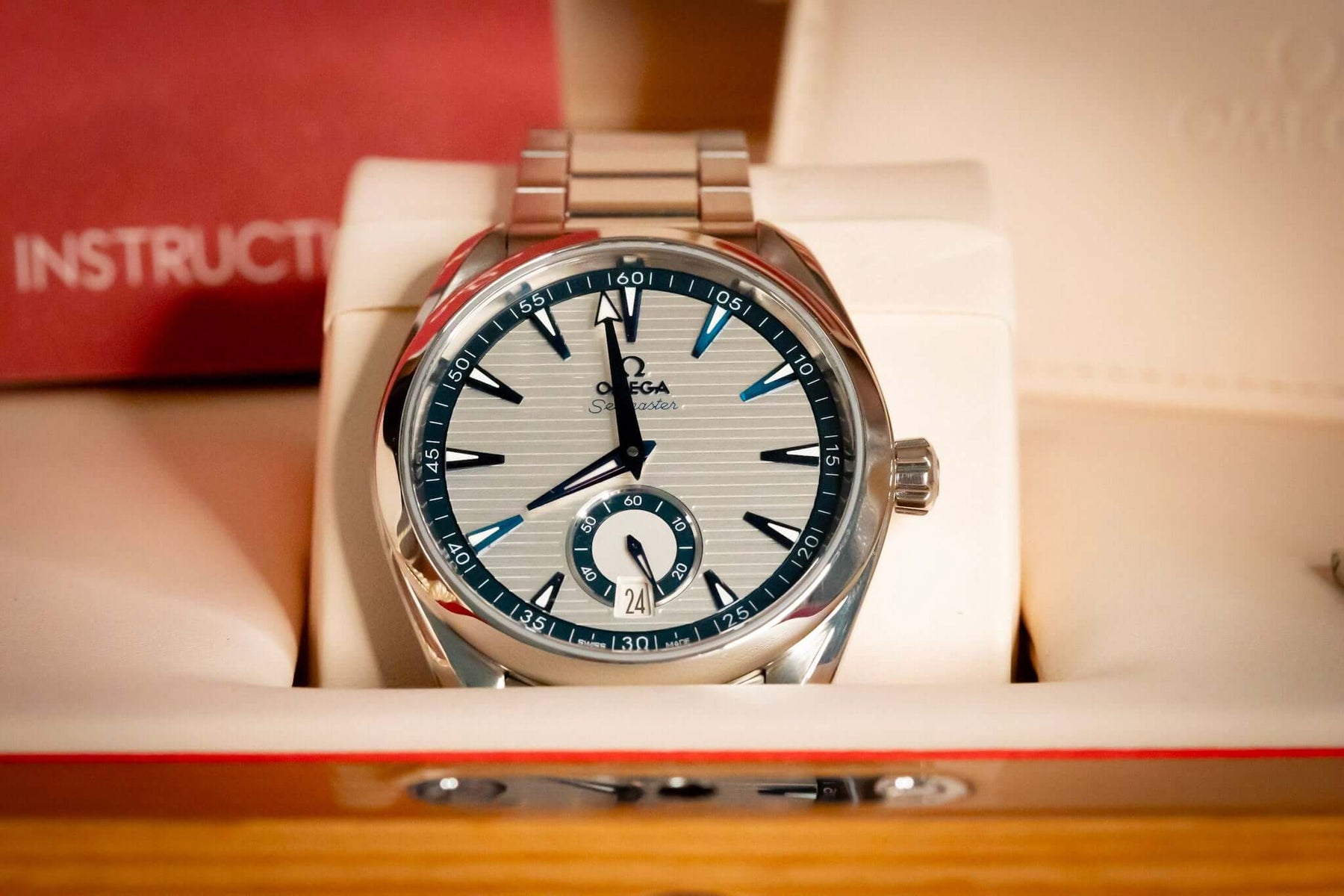 Omega Seamaster Aqua Terra 41mm Silver Dial – Ref. 220.10.41.21.02.004 displayed in a luxurious watch box
