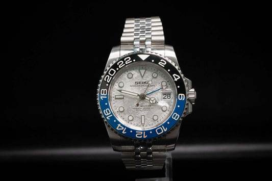 Seiko Mod Batman GMT Meteorite Dial Ceramic Bezel 40mm showcasing a stunning meteorite dial and iconic black & blue bezel.