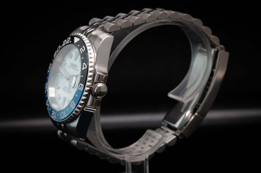 Seiko Mod Batman GMT Meteorite Dial Ceramic Bezel 40mm showcasing its stainless steel case and striking black and blue bezel.