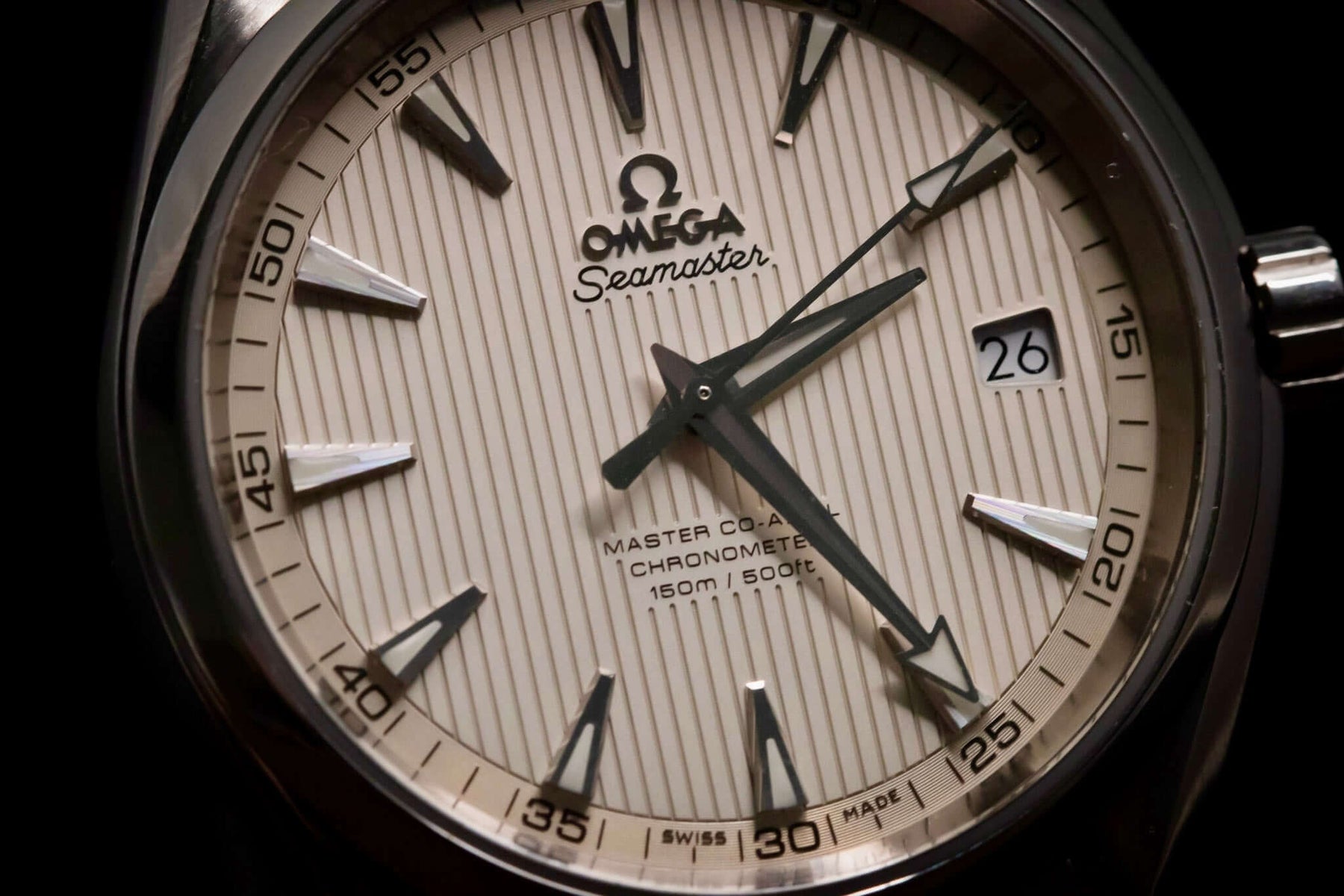 OMEGA Seamaster Aqua Terra 150M 41.5mm Silver Teak Dial Ref. 231.10.42.21.02.003 – Full Set close-up view.