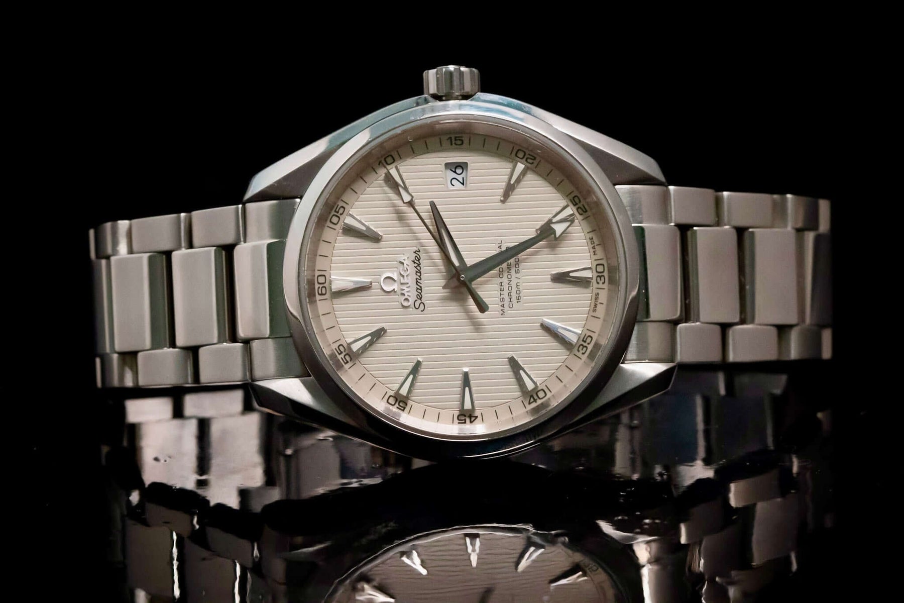OMEGA Seamaster Aqua Terra 150M 41.5mm Silver Teak Dial Ref. 231.10.42.21.02.003 – Full Set on reflective surface.