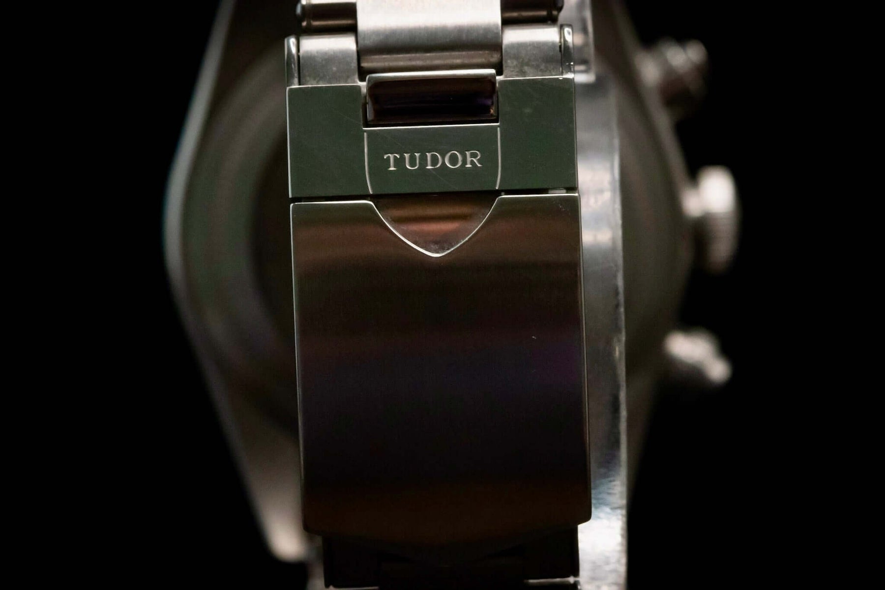 TUDOR Black Bay Chronograph – Reverse Panda Dial – Ref. 79360N – Full Set close-up of the bracelet clasp showcasing the TUDOR logo.