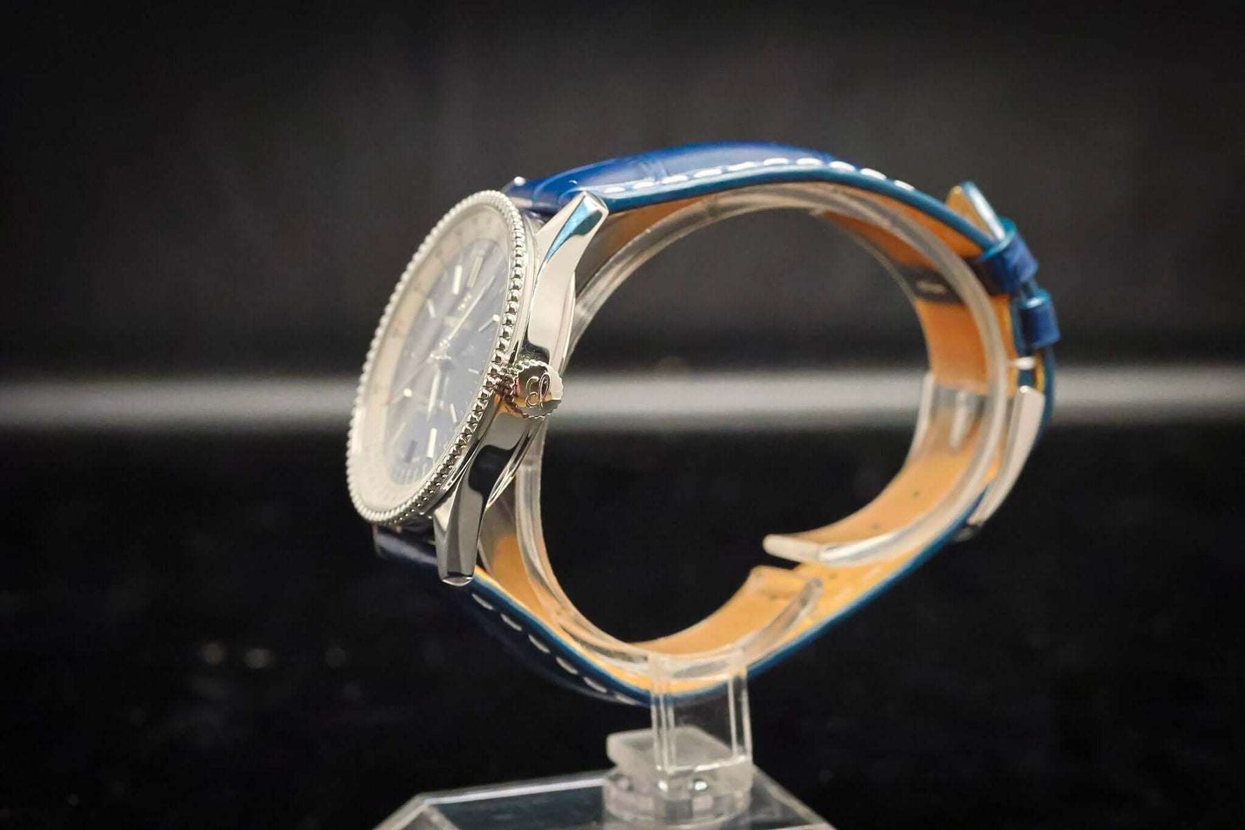 Breitling Navitimer Automatic 41 Blue Dial Ref. A17325211C1P1 – Swiss Luxury Pilot’s Watch displayed side view