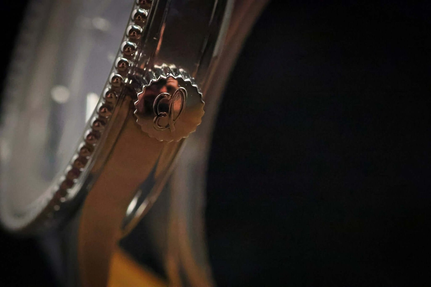 Close-up of the bezel and crown of the Breitling Navitimer Automatic 41 Blue Dial Ref. A17325211C1P1 – Swiss Luxury Pilot’s Watch.