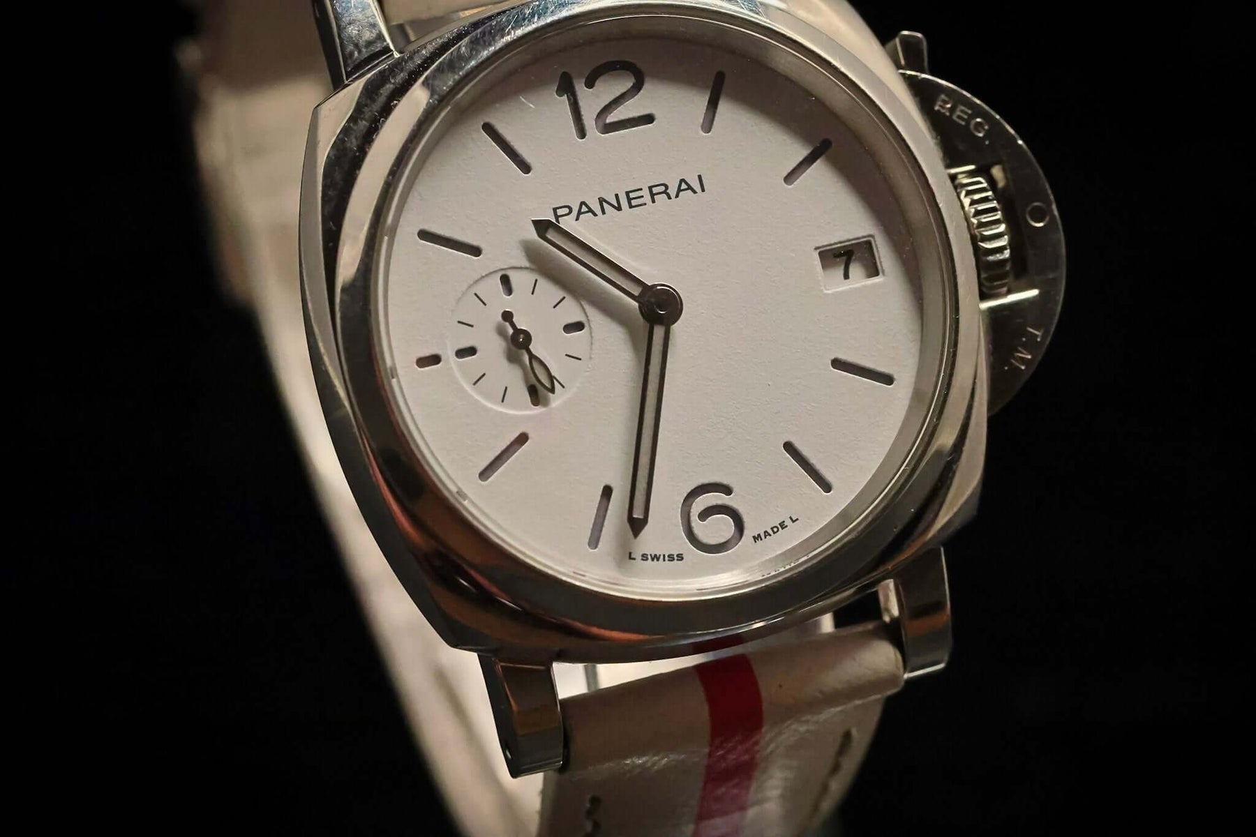 Panerai Luminor Submersible Luna Rossa PAM01306 – 38MM Stainless Steel Men’s Watch – Full Set on display.