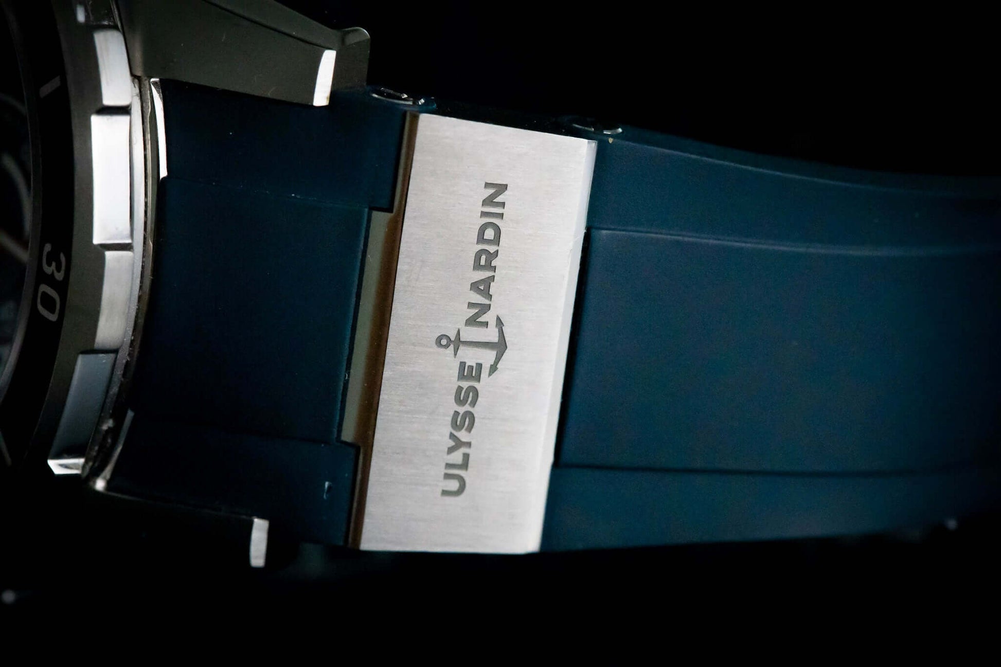 Ulysse Nardin Blue Diver Watch - 1183-170-3/93 close-up of the rubber strap and clasp detail.