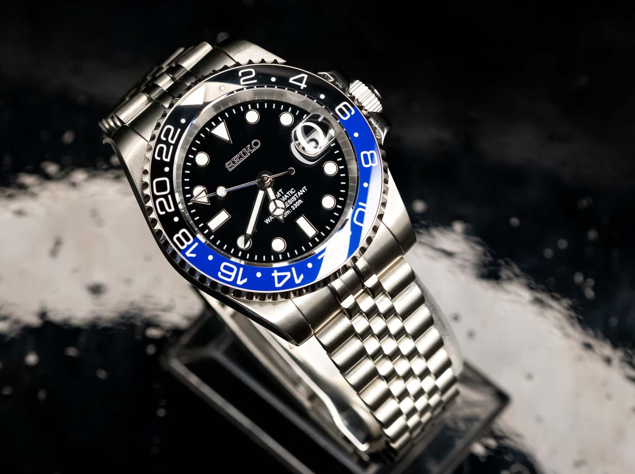 Seiko GMT-Master Batgirl Watch - Unique Automatic Design