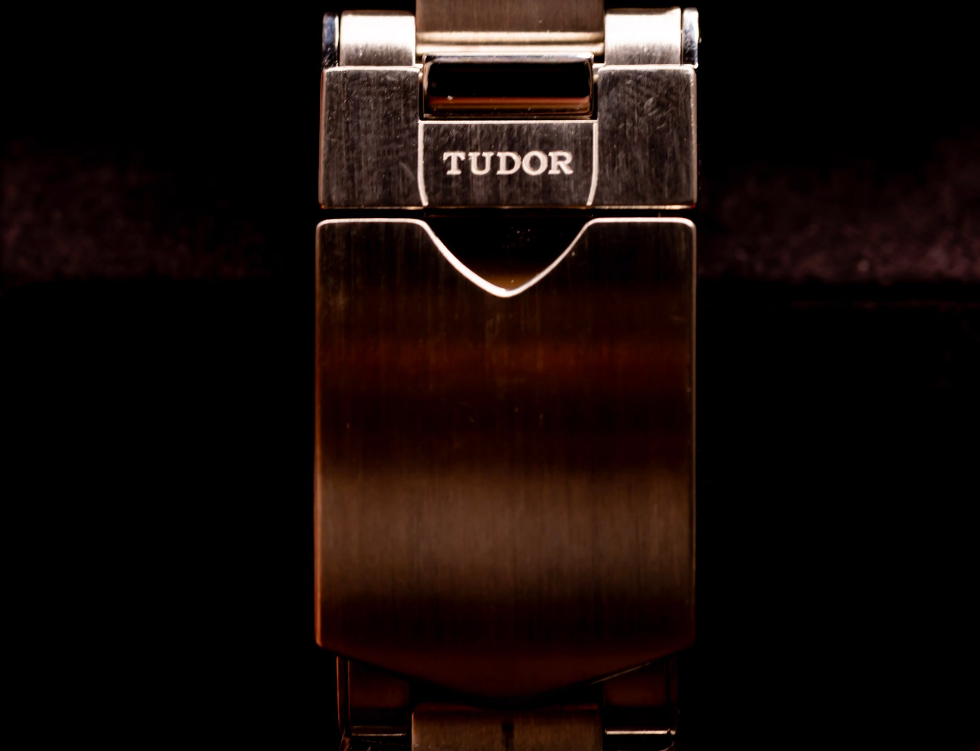 TUDOR Black Bay GMT Pepsi Bezel 41mm M79830RB-0003 Automatic Watch Full Set clasp detail.