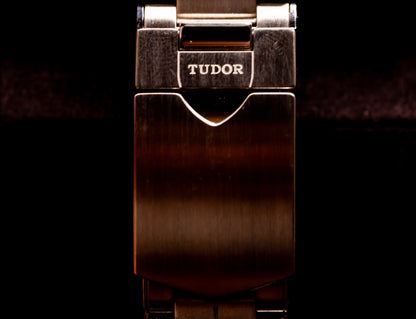 TUDOR Black Bay GMT Pepsi Bezel 41mm M79830RB-0003 Automatic Watch Full Set clasp detail.