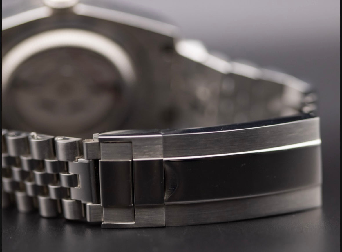Seikomod Green DateJust image 3
