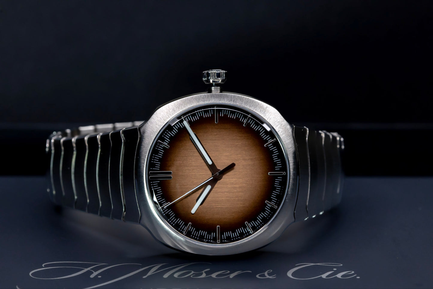 2024 H.Moser & Cie Streamliner Centre Seconds Smoked Salmon Complete