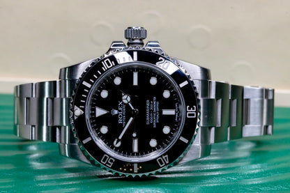 2017 Rolex Submariner "No Date" Amazing Condition! Complete Set!