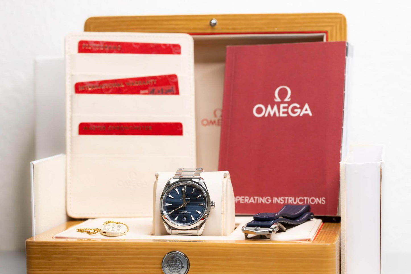 Omega Aqua Terra 150M