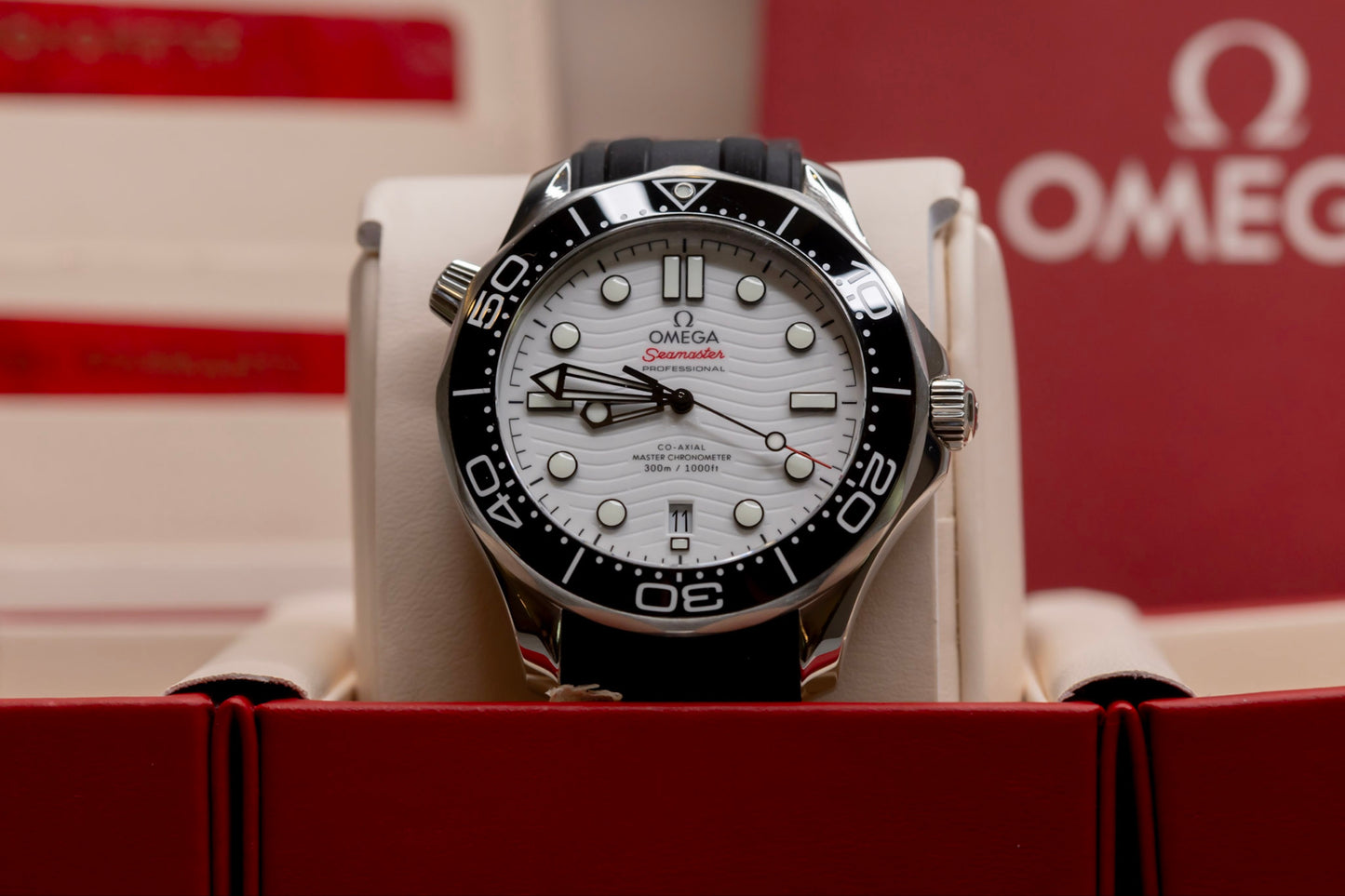 Omega Seamaster Diver 300M 42mm White Dial Stainless Steel Black Bezel