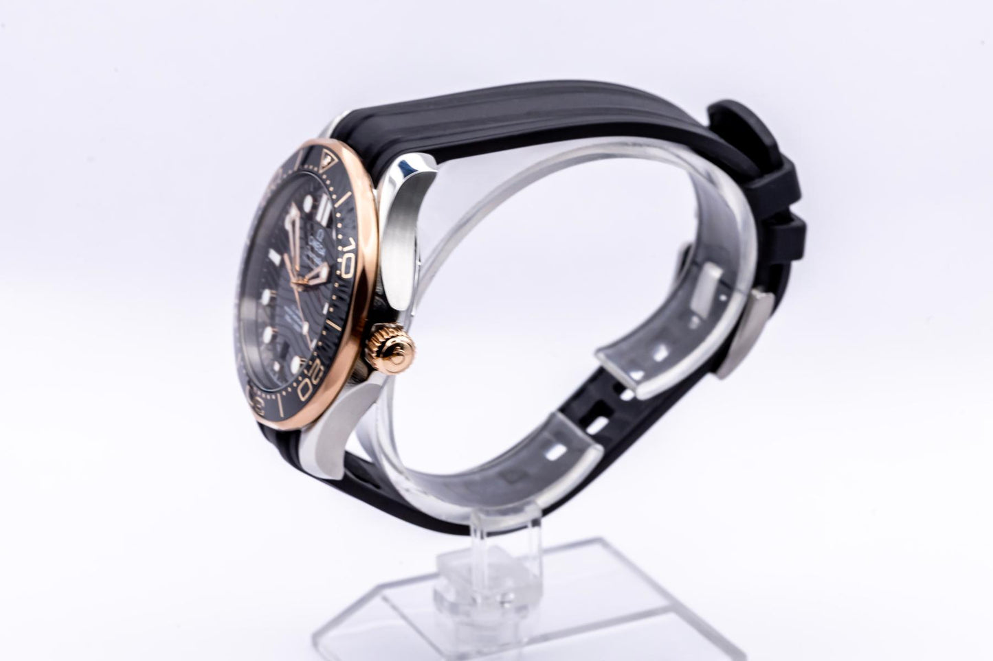 2021 Omega Seamaster Diver 300M "Sedna Gold" Complete Set
