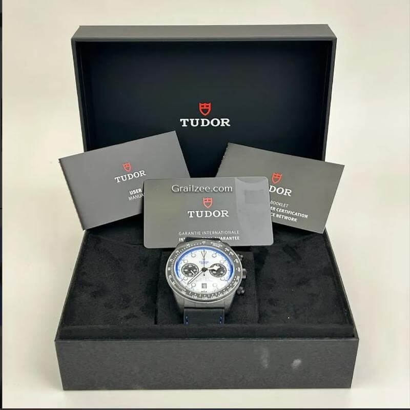 TUDOR BLACK BAY CHRONO “CARBON 25” LIMITED EDITION (79377KN)