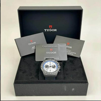 TUDOR BLACK BAY CHRONO “CARBON 25” LIMITED EDITION (79377KN)