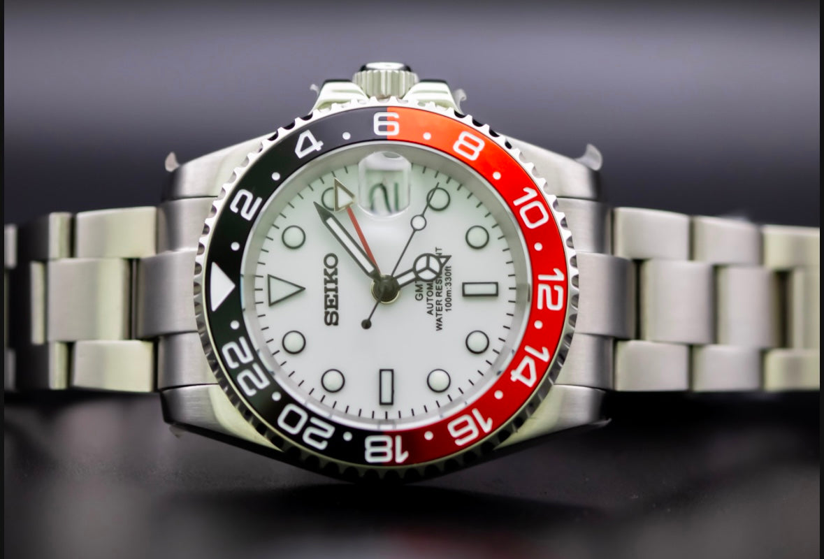 Seikomod Coke GMT -White  dial  image 2