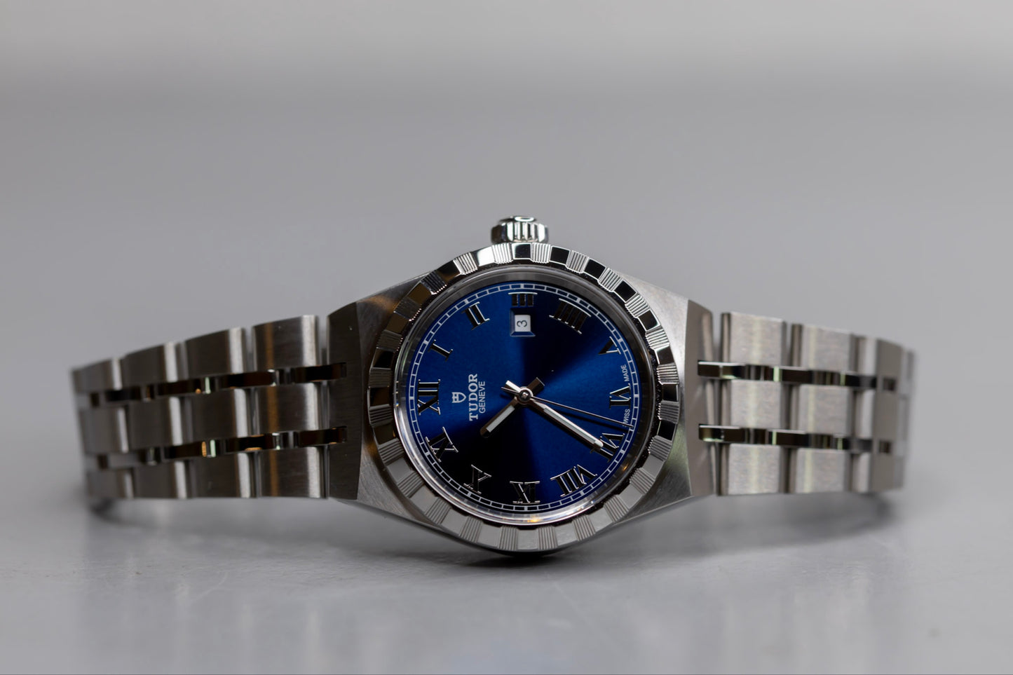 Tudor Royal 28300 Blue Dial 28mm Automatic Steel Integrated Bracelet Date