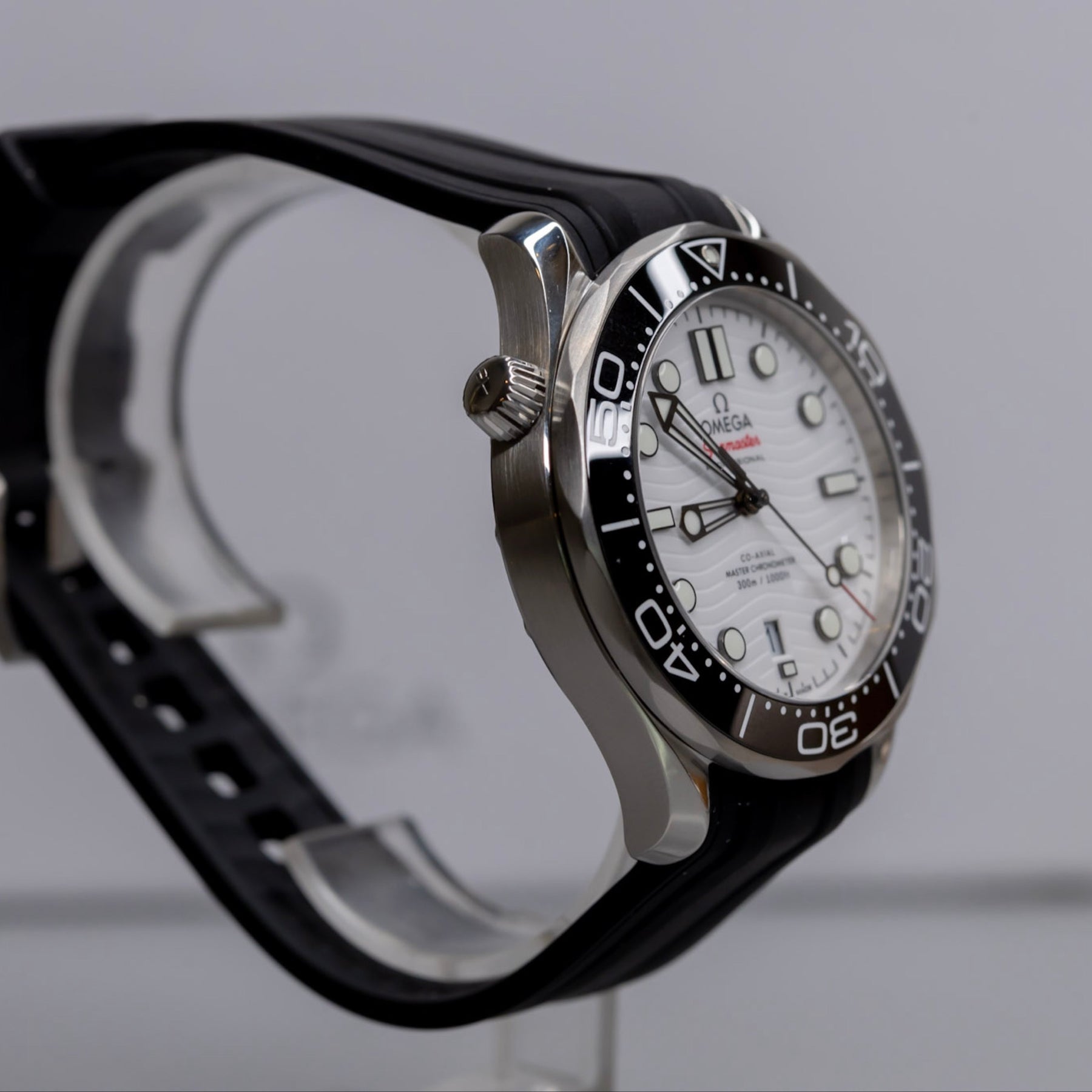 Omega Seamaster Diver 300M 42mm White Dial Stainless Steel Black Bezel
