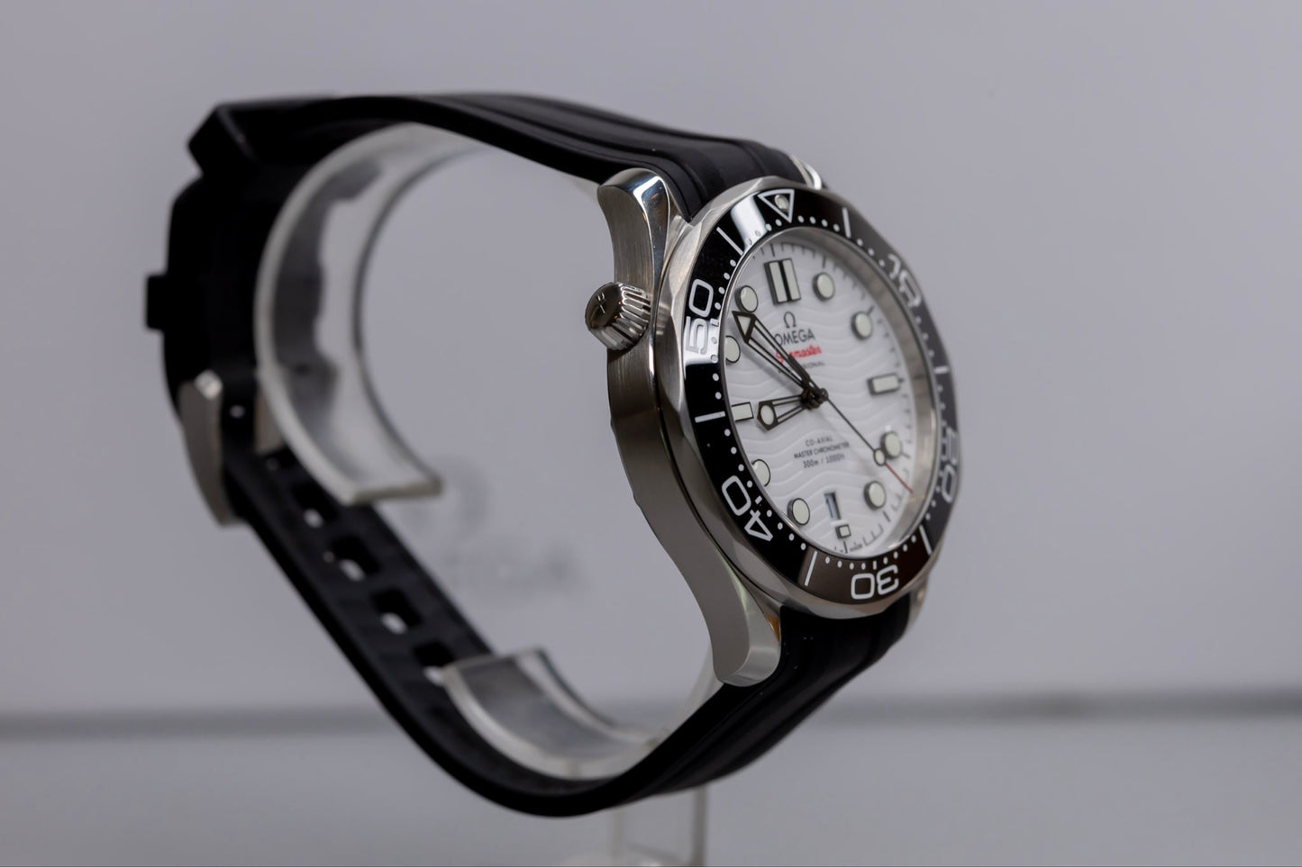 Omega Seamaster Diver 300M 42mm White Dial Stainless Steel Black Bezel
