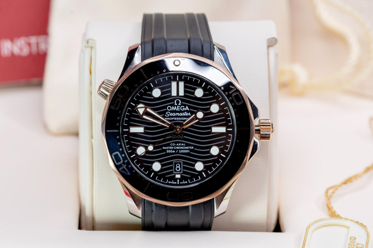 2021 Omega Seamaster Diver 300M "Sedna Gold" Complete Set