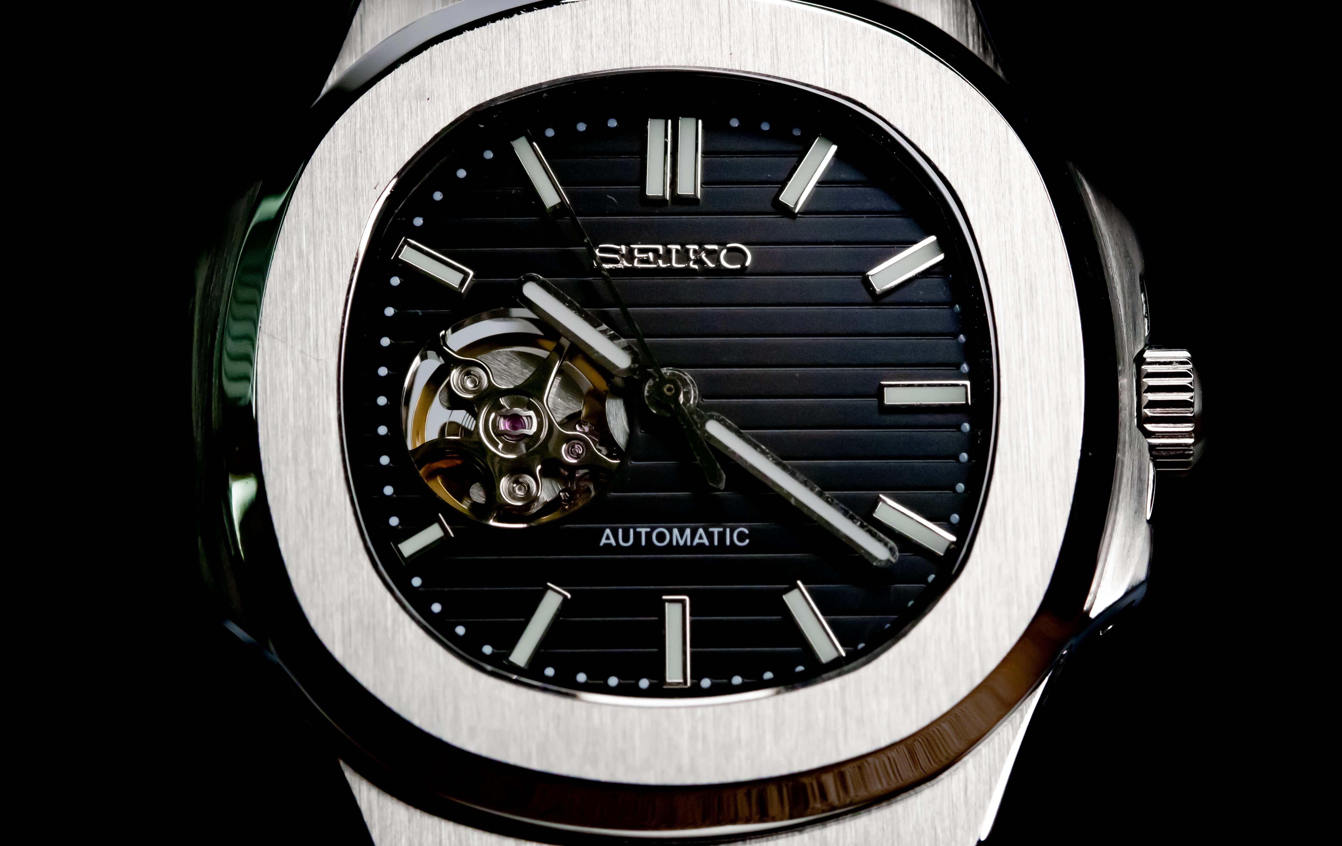 Nautilus Open Heart Silver Black – NH34 Seiko Mod Watch – Kingdom