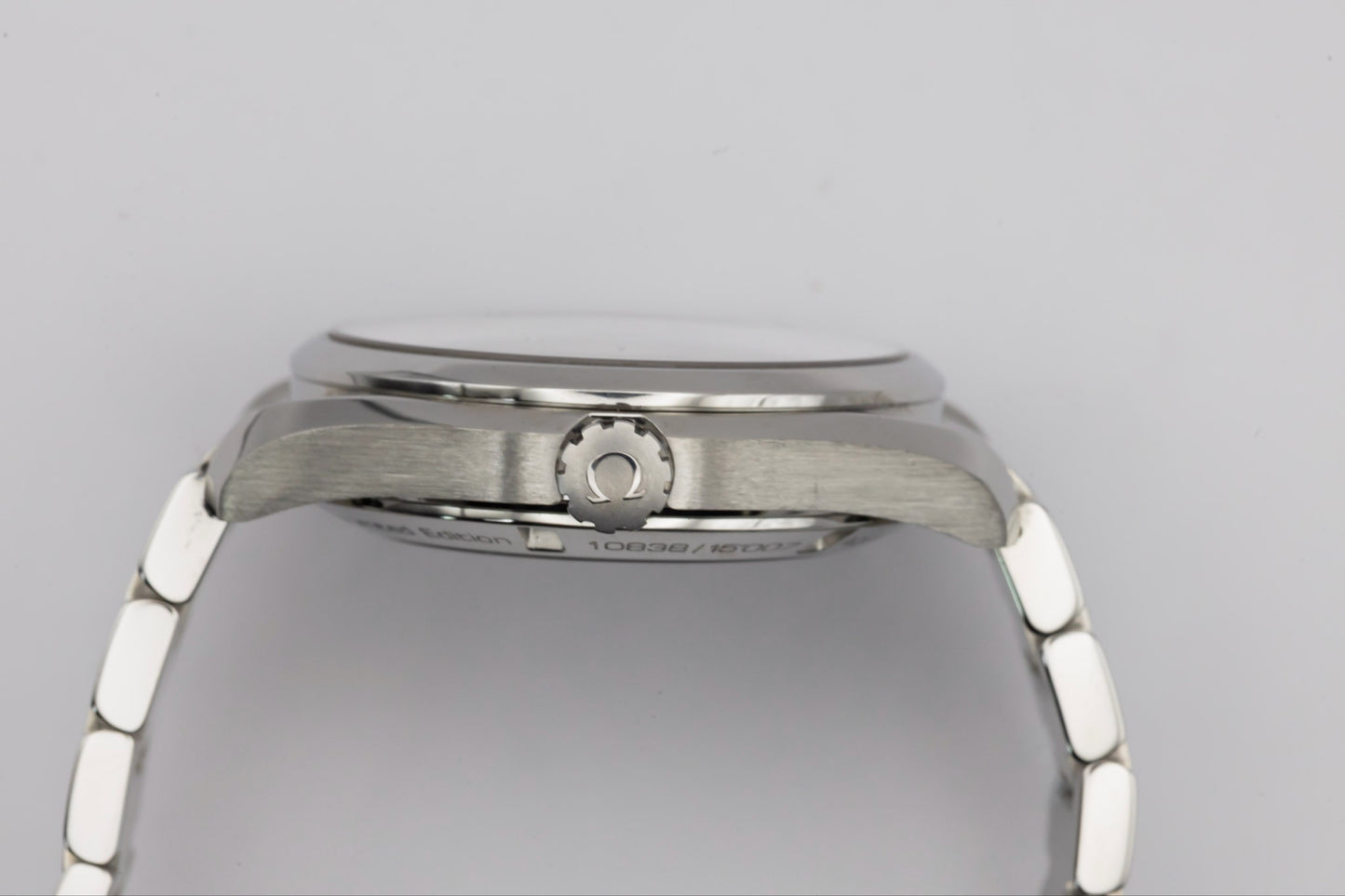 2023 Omega Omega Seamaster Aqua Terra "James Bond Spectre" Complete