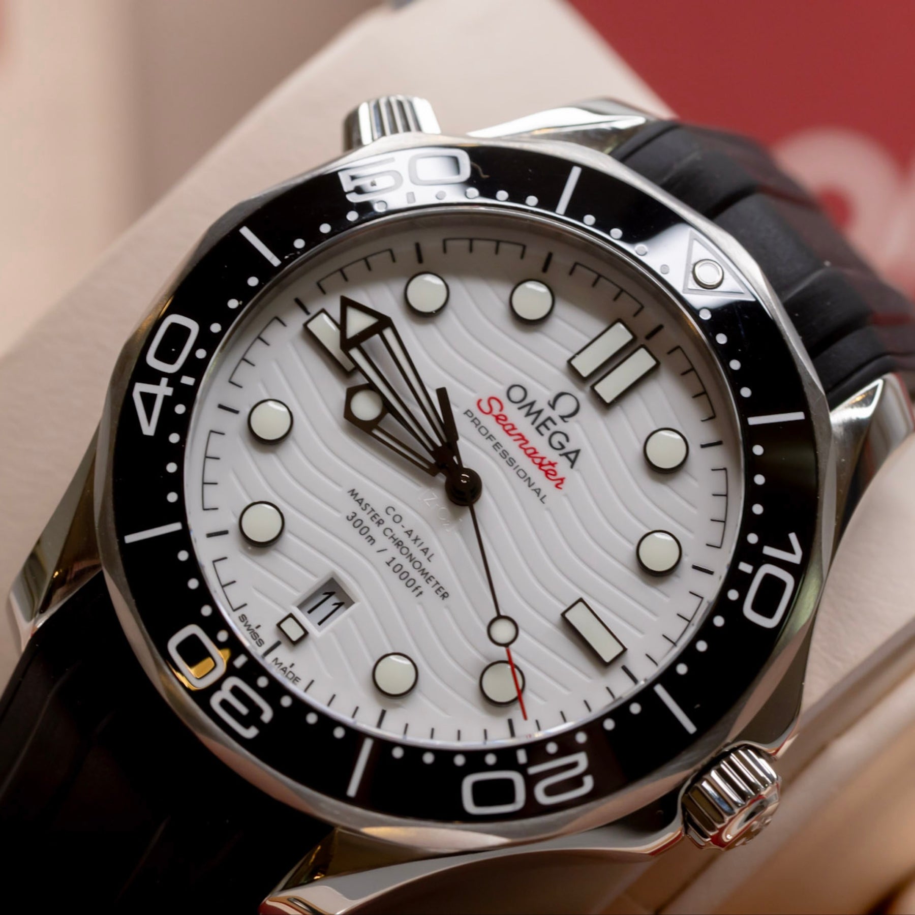 Omega Seamaster Diver 300M 42mm White Dial Stainless Steel Black Bezel