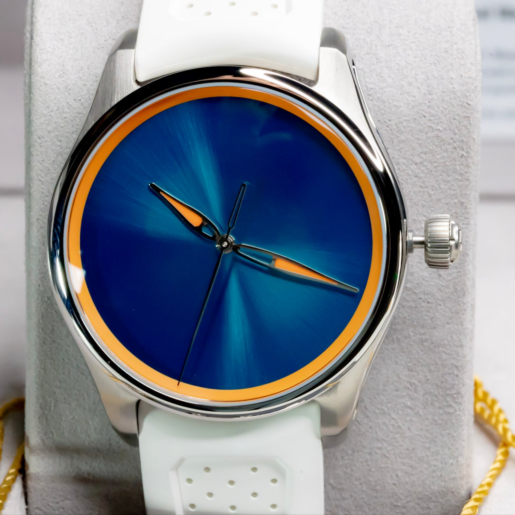 2026 H.Moser & Cie Pioneer Center Seconds Spiced Aqua Brand New!