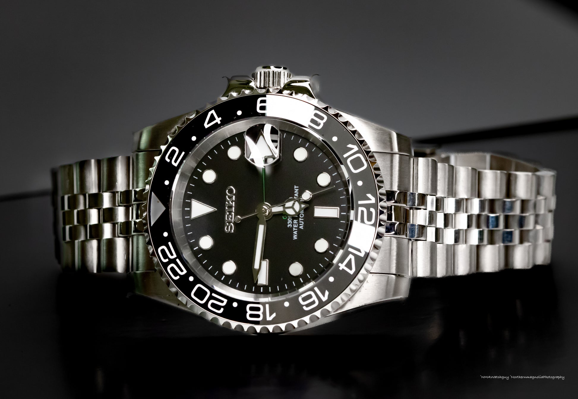 Seikomod Bruce Wayne GMT image 4